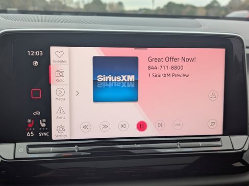 Used 2024 Volkswagen Atlas Peak Edition SE image 31