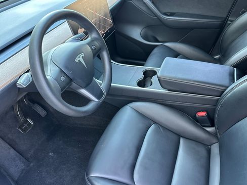 Used 2020 Tesla Model Y Long Range AWD/4WD image 9
