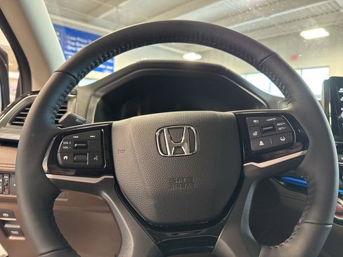 New 2026 Honda Odyssey Elite image 15