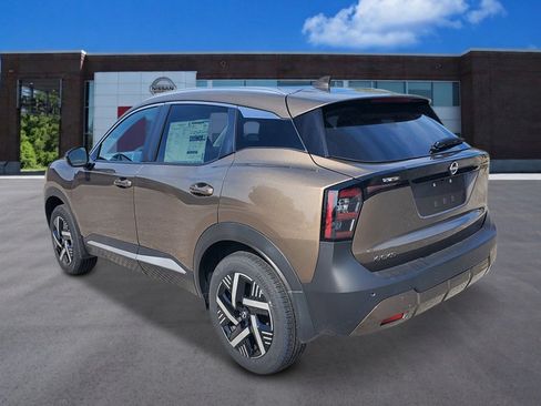 New 2026 Nissan Kicks SV w/ SV Premium Package FWD image 4