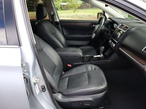 Used 2017 Subaru Outback 3.6R Limited AWD/4WD image 22