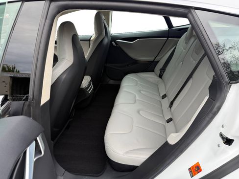 Used 2014 Tesla Model S image 16