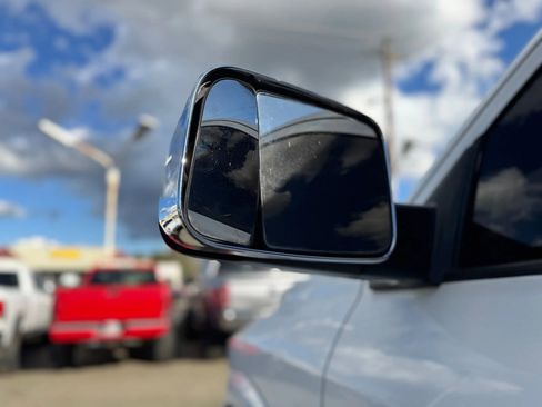 Used 2015 RAM 3500 Laramie Longhorn image 14