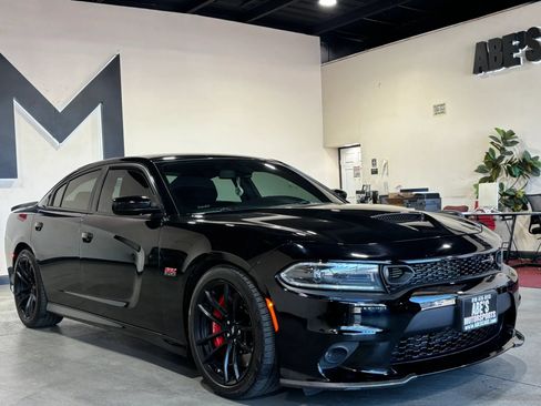 Used 2022 Dodge Charger Scat Pack w/ Dynamics Package RWD image 3