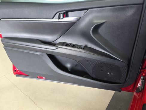 Used 2023 Toyota Camry LE image 10