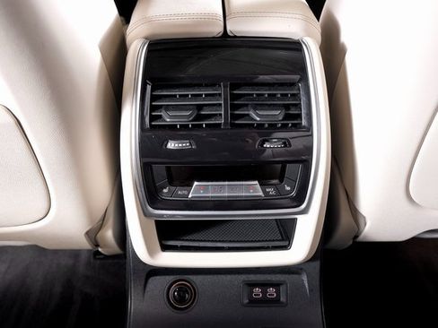 Used 2024 BMW X7 M60i w/ Executive Package image 32