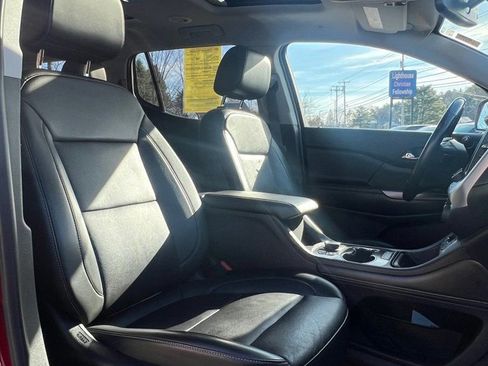 Used 2021 GMC Acadia SLT w/ Preferred Package image 14