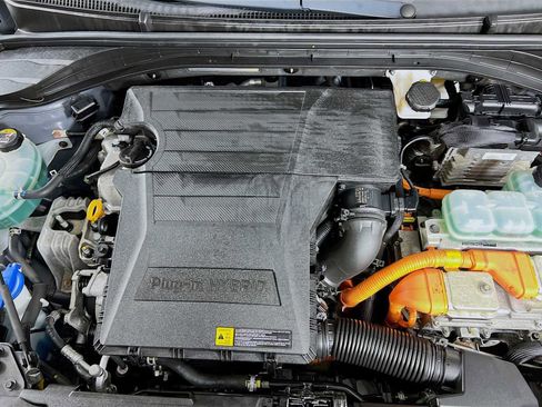 Used 2019 Hyundai Ioniq Plug-In Hybrid FWD image 30