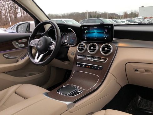 Used 2022 Mercedes-Benz GLC 300 4MATIC image 17