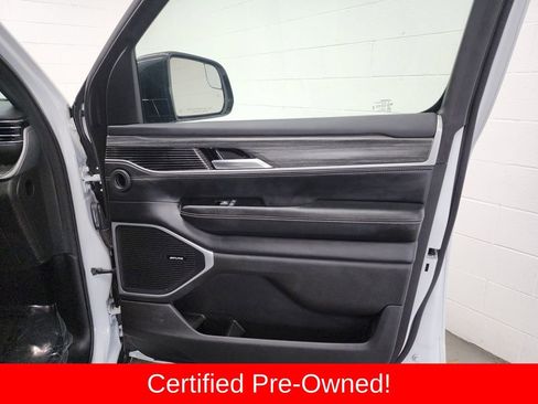 Certified 2024 Jeep Wagoneer Series II image 34