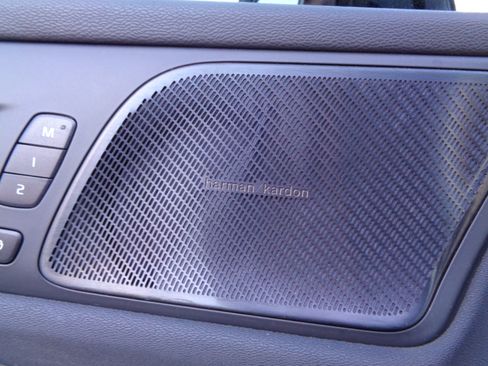 Used 2023 Volvo S60 B5 Plus w/ Climate Package image 15