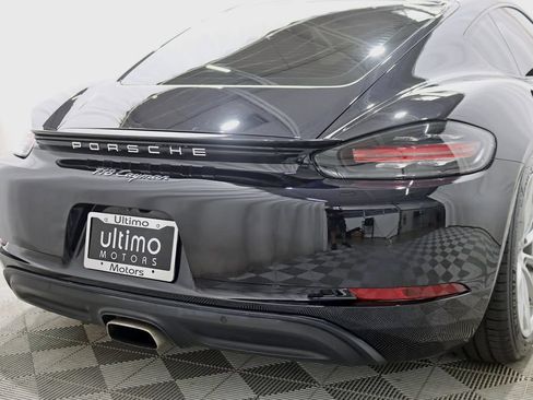 Used 2019 Porsche 718 Cayman RWD image 11