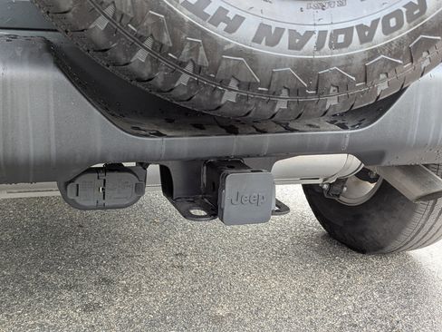 Used 2024 Jeep Wrangler Sport S image 25