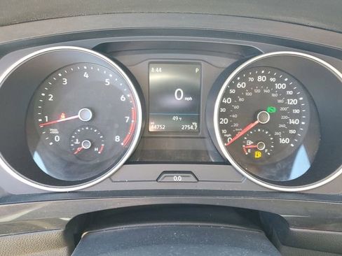 Used 2019 Volkswagen Tiguan SE image 18