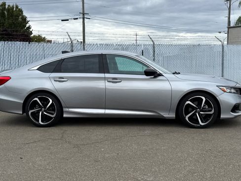 Used 2022 Honda Accord Sport image 6