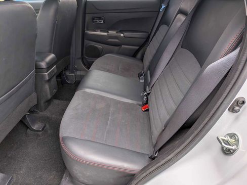 Used 2024 Mitsubishi Outlander Sport SE image 15