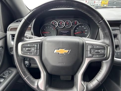 Used 2022 Chevrolet Suburban LS AWD/4WD image 18