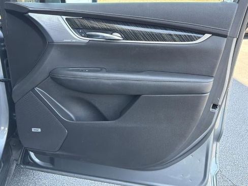 Certified 2022 Cadillac XT6 Premium Luxury AWD/4WD image 8