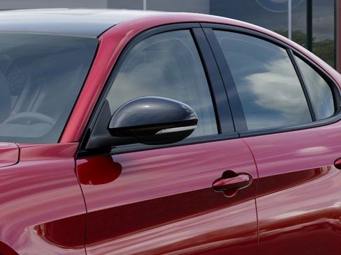 New 2025 Alfa Romeo Giulia AWD w/ Driving Assist Package image 13