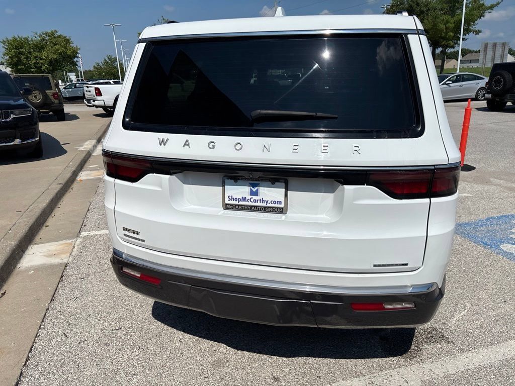 Used 2022 Jeep Wagoneer Series I w/ Convenience Group I AWD/4WD image 24