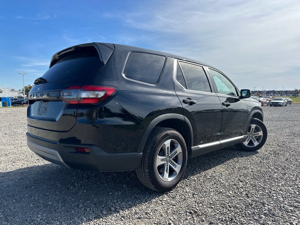 Used 2025 Honda Pilot EX-L image 12