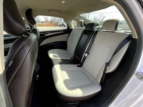 Used 2019 Ford Fusion SE w/ Equipment Group 151A image 28