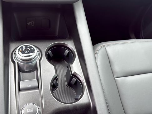 New 2026 Ford Explorer Active w/ Active Comfort Package RWD image 18