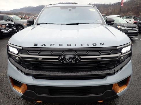 Used 2025 Ford Expedition Tremor image 11