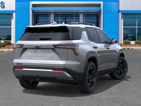 New 2026 Chevrolet Equinox LT w/ Midnight Edition FWD image 4