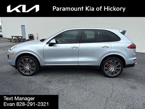 Used 2017 Porsche Cayenne Platinum Edition AWD/4WD image 3