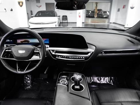 Used 2024 Cadillac Lyriq Sport AWD/4WD image 14