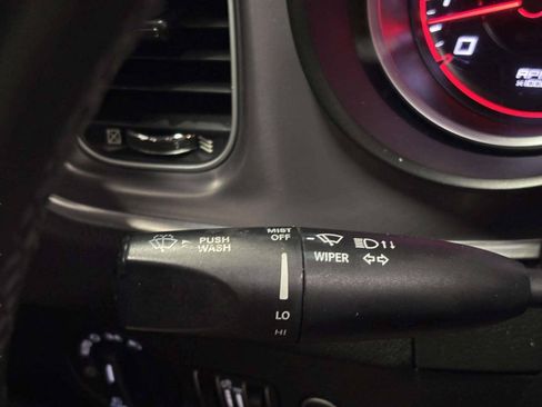 Used 2019 Dodge Charger Scat Pack w/ Dynamics Package RWD image 33