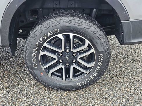 Used 2024 Ford Ranger Lariat w/ FX4 Off-Road Package image 8