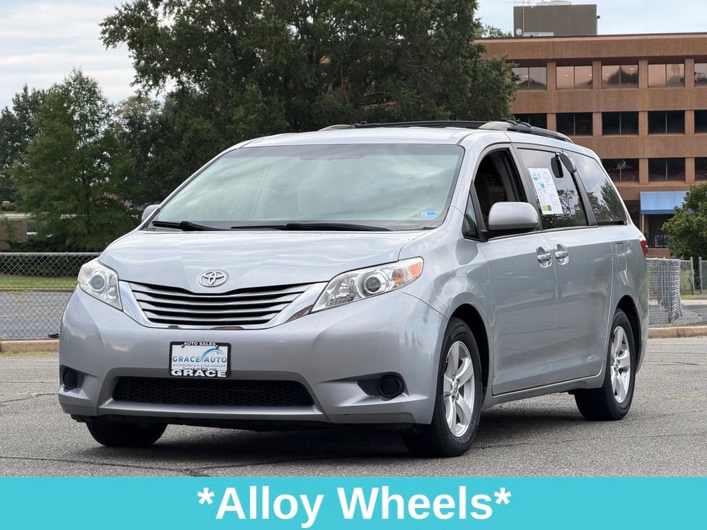 Used 2015 Toyota Sienna LE FWD image 14