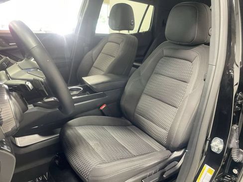 Used 2026 Chevrolet Equinox LT FWD image 11