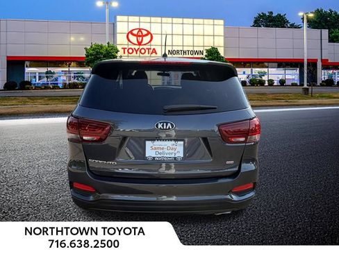 Used 2019 Kia Sorento FWD image 6