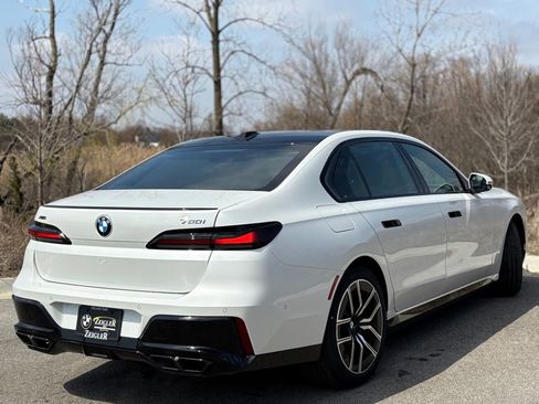 Certified 2025 BMW 760i xDrive 760i xDrive w/ Executive Package image 6