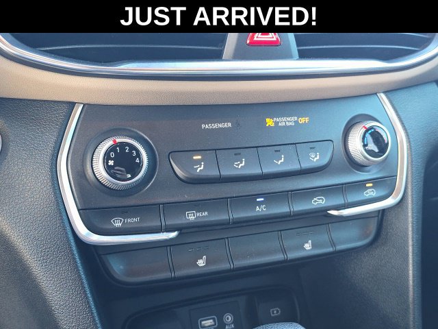Used 2020 Hyundai Santa Fe SEL FWD image 15