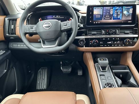 New 2026 Nissan Pathfinder Platinum AWD/4WD image 21