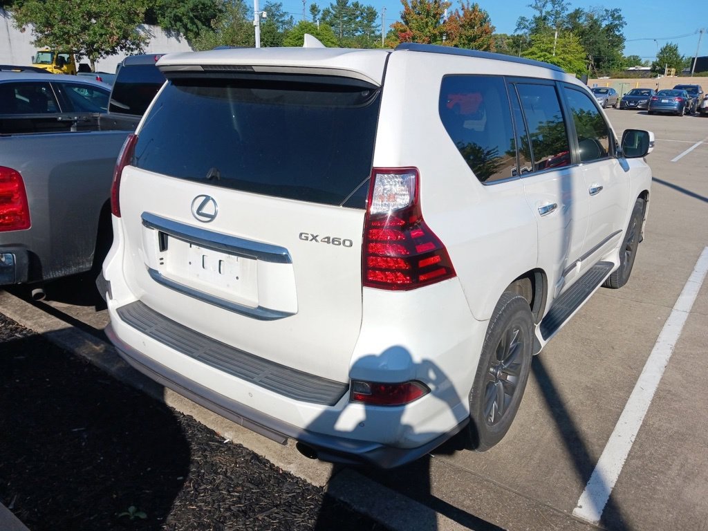 Used 2017 Lexus GX 460 Premium AWD/4WD image 3