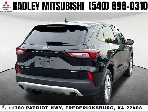 Used 2025 Ford Escape Active AWD/4WD image 19
