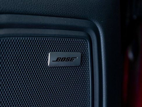 Certified 2025 Porsche Macan image 20