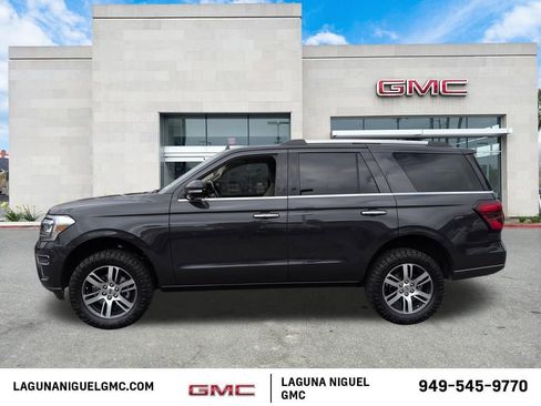 Used 2023 Ford Expedition Limited AWD/4WD image 6