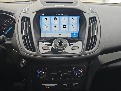 Used 2017 Ford Escape Titanium image 20