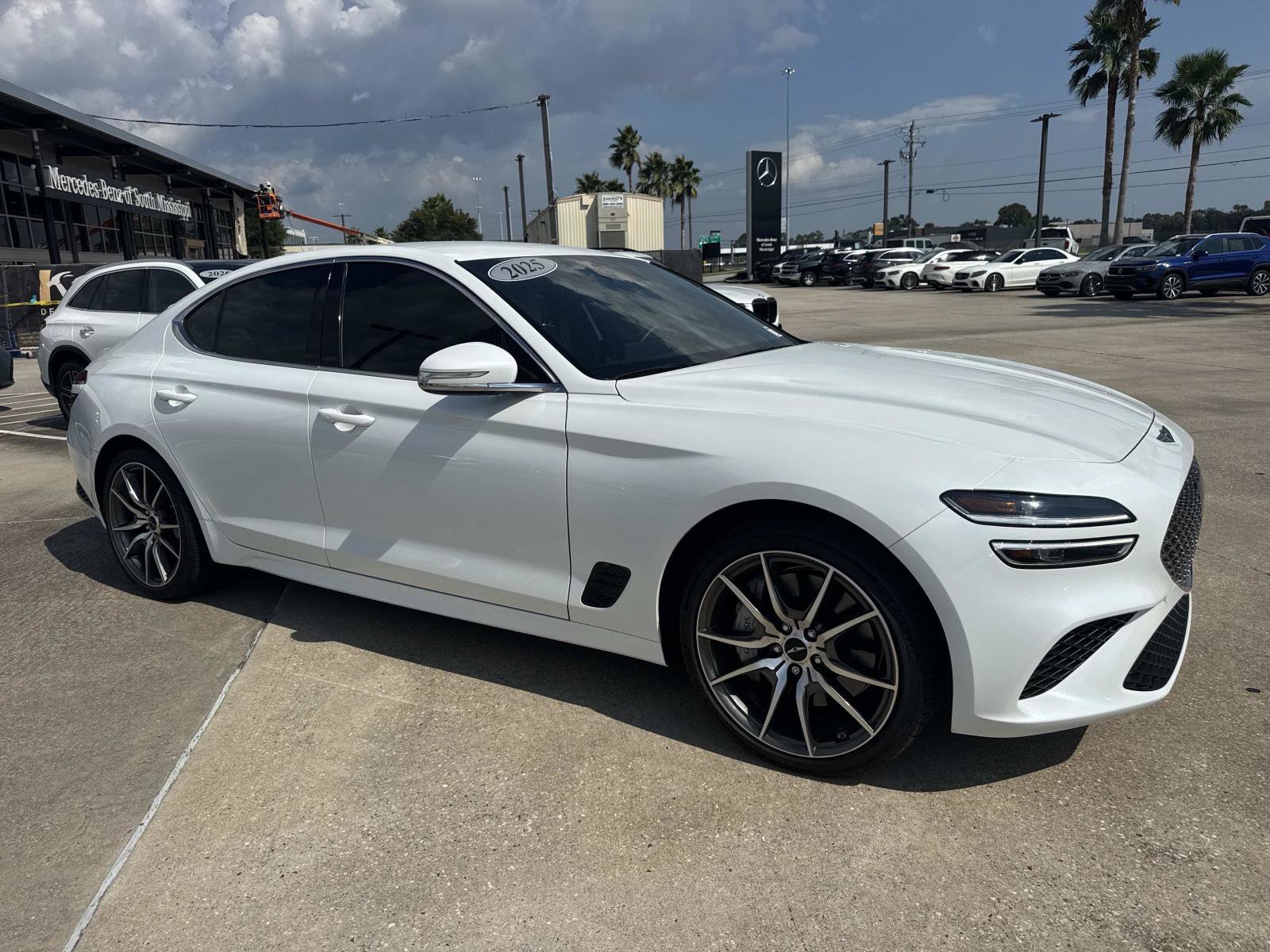 Used 2025 Genesis G70 2.5T RWD image 3
