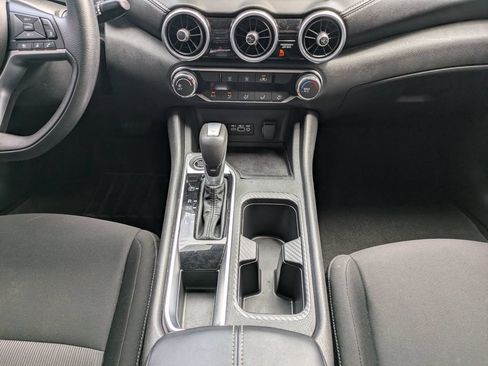 Certified 2025 Nissan Sentra SV FWD image 18
