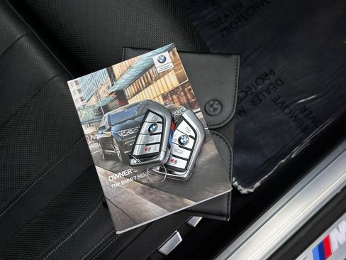 Used 2019 BMW 740i w/ Executive Package RWD image 20