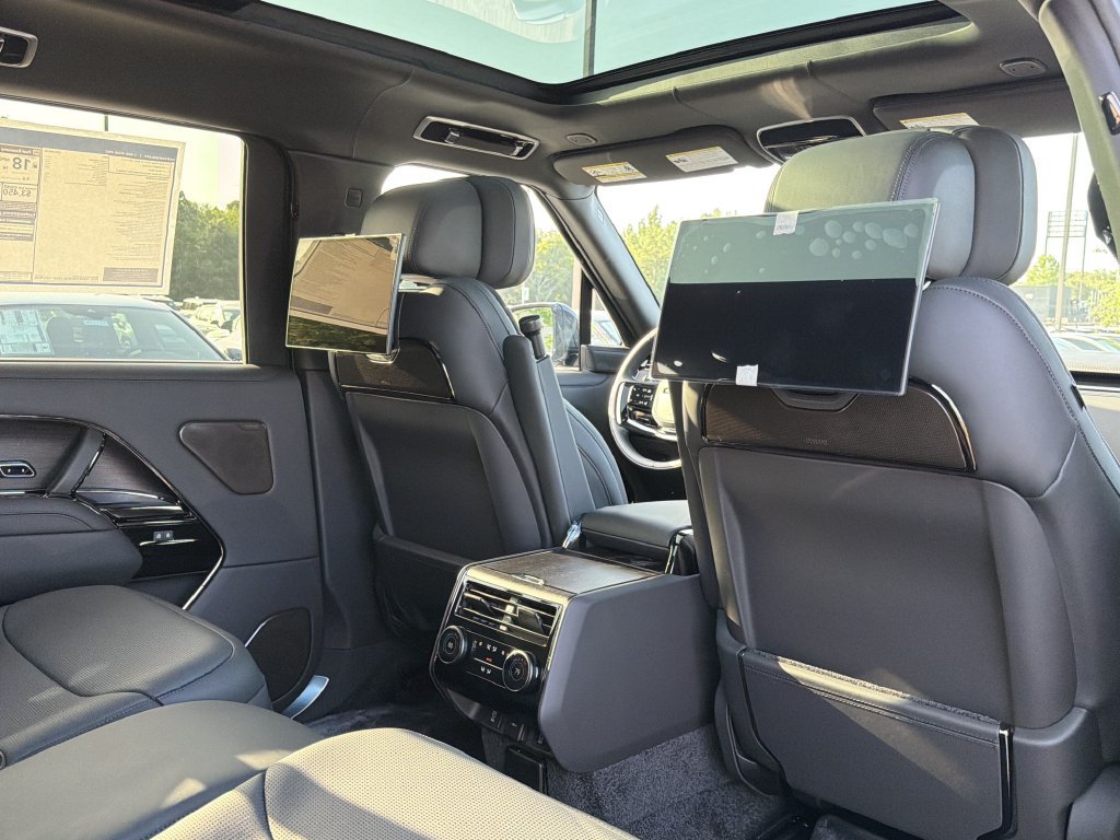 New 2026 Land Rover Range Rover Long Wheel Base SV AWD/4WD image 15