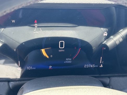Used 2025 Chevrolet TrailBlazer LT w/ Convenience Package FWD image 14