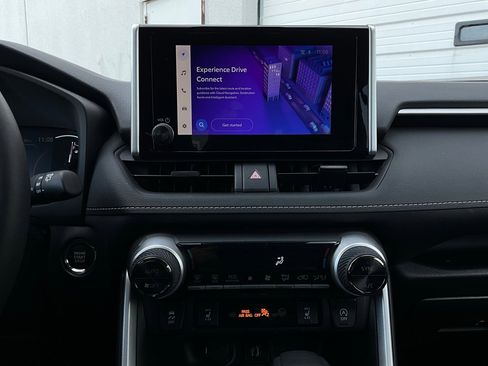 Used 2025 Toyota RAV4 XLE image 26